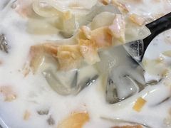 -志龙皇冠吃货椰子铺