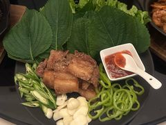 脆炸五花肉配蘇子葉-银树楼(紫玉山庄东区店)
