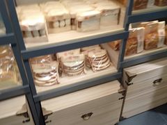 面包甜点陈列柜-华丰贺氏(福新西路店)