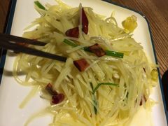 酸辣土豆丝-酸婆娘江湖川菜(紫竹路店)