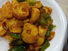 蛋白烧牛筋-江城燕子大排档(江汉路步行街店)