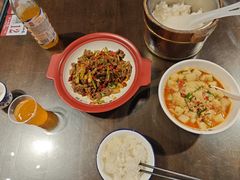 -富正毅三下锅·湘西韵味(天门山索道店)