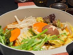 -蟹犇前•帝王蟹雪蟹(陆家嘴店)