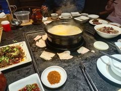 -有一锅·野生菌黑山羊腊排骨火锅(古城北门店)