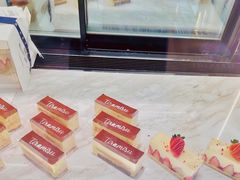 -黑草莓(重庆路店)