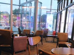 大堂-星巴克臻选(盐城金鹰聚龙湖店)