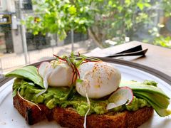 牛油果温泉蛋吐司-O'mills Sourdough Bakery&Bistro(永嘉路店)