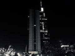 -UNI UNI(环亚凯瑟琳店)