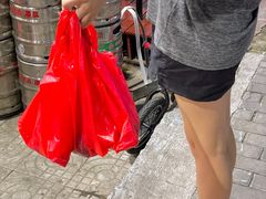 -七点半海鲜大咖·啤酒屋(威海路步行街小区店)