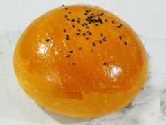 红豆包-三色鸽西饼店(黄河路店)