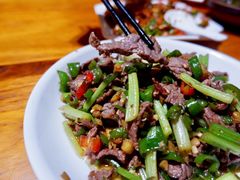 秘制牛肉-临江餐馆二楼美食部落