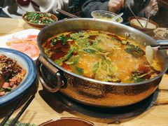 -黔诚多彩火锅(甲秀楼店)