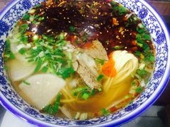 -牛一嘴·兰州牛肉面·大盘鸡(财富中心店)