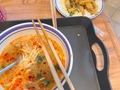 -云阿蛮云南生烫牛肉米线(奉贤路店)