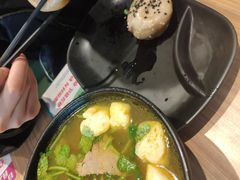 -小杨生煎(金山百联购物中心3楼店)