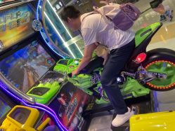 -LuckyStar幸运星家庭娱乐中心(东莞国贸店)