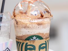 -星巴克(武汉欧利新天地店)
