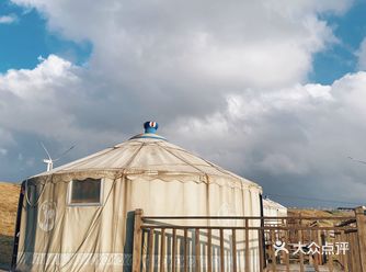 贵州居然有草原,还有长在山顶的城堡