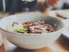 黑椒牛肉低温蛋牛油果饭-LYFATTI 莱芙缇(赣水路店)