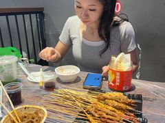 -老街烧烤大排档·地道湖北菜·龙虾馆(汉口火车站店)
