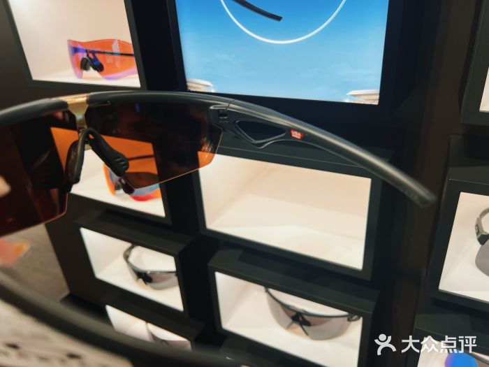 LensCrafters亮视点·OAKLEY精选(静安嘉里中心店)图片