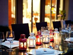 西餐厅-展讯豪生酒店