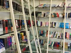 -钟书阁(松江泰晤士小镇店)