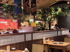 -野山舂·贵州现舂酸汤火锅(鸿通城店)