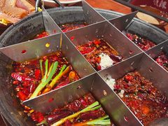 -周小明火锅(黑金冠社区店)