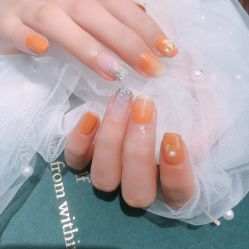 -纤指百魅美甲美睫