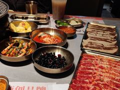 -草家酱蟹炭火烤肉店(珲春南路一店)