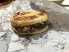 -闫家驴肉老店(华电一校店)