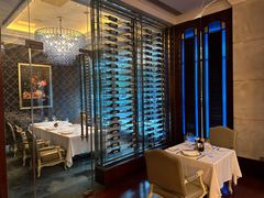-龙虾酒吧扒房(宁波香格里拉店)