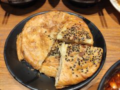 牛肉锅盔-青石桥老瓦房肥肠粉总店(青石桥总店)