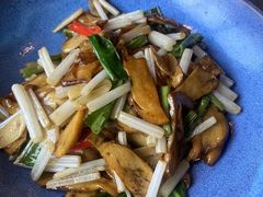 -半山腰·云南菜(侨福芳草地店)