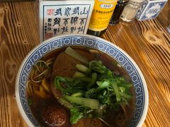 -沪西老弄堂面馆(定西路店)