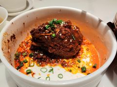 街口的兔头-上上席川菜(凯德乐峰广场店)