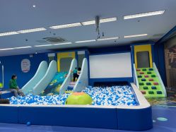 -孩子王童乐园(马群店)