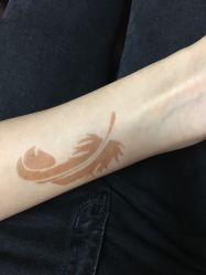 -鳌首刺青纹身 穿孔饰品店