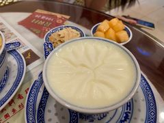 -广信牛奶甜品世家(台东店)