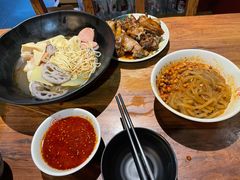 -万记麻辣烫国展总店