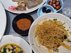 -肥肥虾庄·金牌油焖大虾(杨园滨江时代walk店)