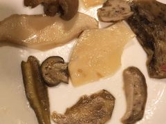 -易门野生菌府·菌海森林(月牙潭公园店)