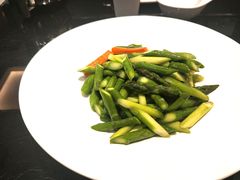 清炒芦笋-高第街56号港式餐厅·精选(世茂广场宽厚里大明湖店)