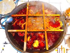 -瓜西西重庆火锅(花溪店)