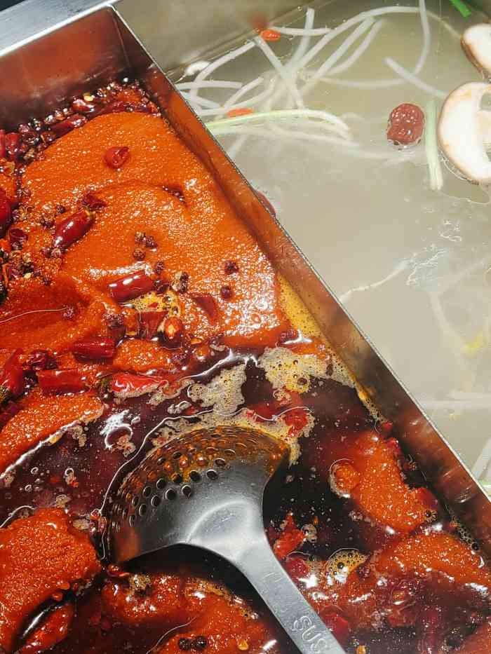启华火锅(长治路店)-"作为一个太原人,目前还没去过重庆,只能说.