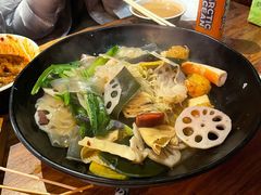 -万记麻辣烫国展总店