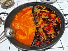 -旧街市鲜货老火锅(大光路店)