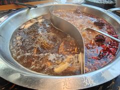 -憨孃孃·重庆老火锅(红山黑金店)