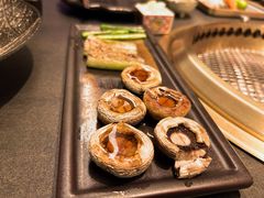 -铭牛烧肉·和牛海鲜自助(高新月牙湖店)